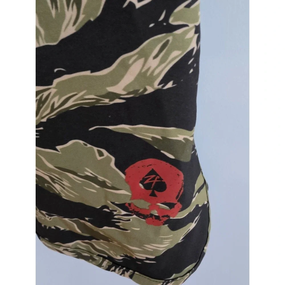 Zero Foxtrot Performance Shorts Activewear Athleisure Tigerstrip Camo Size Large